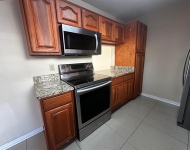 1608 Long Ridge Court - Photo Thumbnail 5
