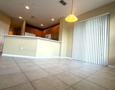 4576 Barbados Loop - Photo Thumbnail 13