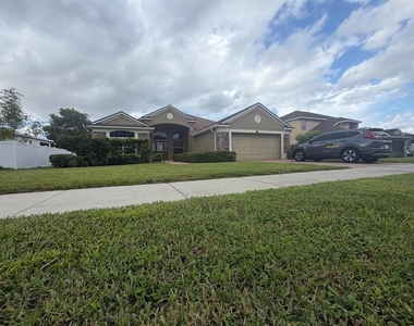 4576 Barbados Loop - Photo Thumbnail 2