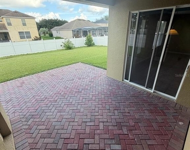 4576 Barbados Loop - Photo Thumbnail 17