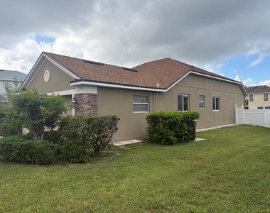 4576 Barbados Loop - Photo Thumbnail 4