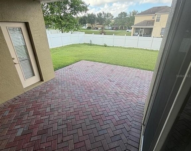 4576 Barbados Loop - Photo Thumbnail 16