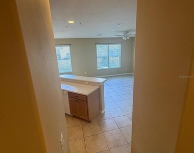 4576 Barbados Loop - Photo Thumbnail 9