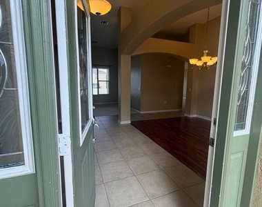 4576 Barbados Loop - Photo Thumbnail 6