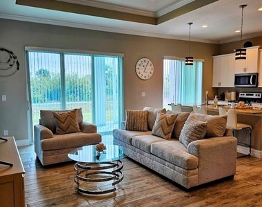 372 Baytree Drive - Photo Thumbnail 1