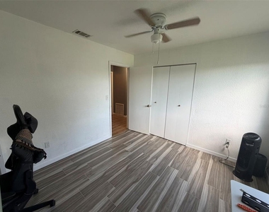 8620 Alam Avenue - Photo Thumbnail 13