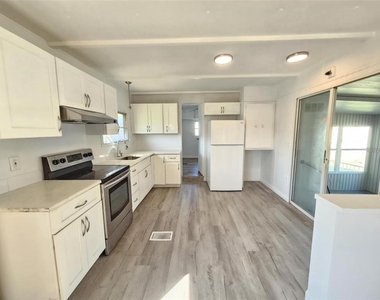 321 3rd Street Drive W - Photo Thumbnail 3