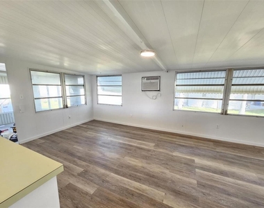 321 3rd Street Drive W - Photo Thumbnail 7