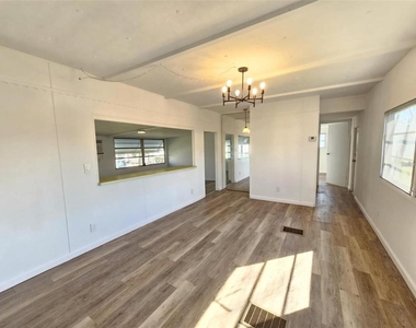 321 3rd Street Drive W - Photo Thumbnail 10