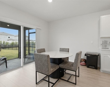18114 Wheathouse Place - Photo Thumbnail 9