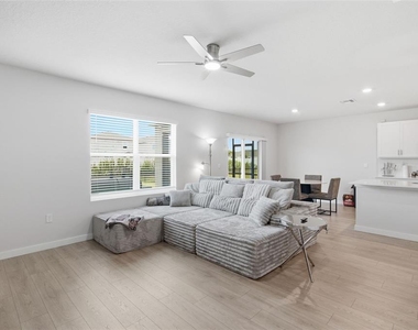 18114 Wheathouse Place - Photo Thumbnail 13