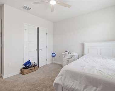 18114 Wheathouse Place - Photo Thumbnail 16