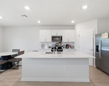 18114 Wheathouse Place - Photo Thumbnail 4