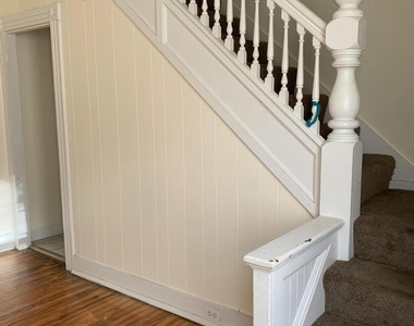 2430 Amelia Avenue - Photo Thumbnail 3