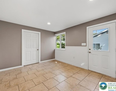 1219 E Highland Street - Photo Thumbnail 9
