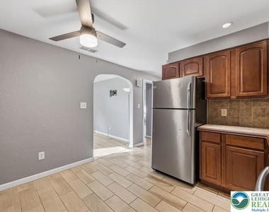 1219 E Highland Street - Photo Thumbnail 8