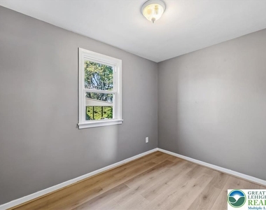1219 E Highland Street - Photo Thumbnail 13