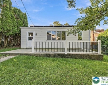 1219 E Highland Street - Photo Thumbnail 24