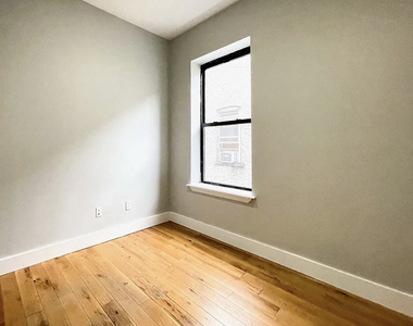 1020 Park Place - Photo Thumbnail 6