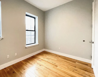 1020 Park Place - Photo Thumbnail 4