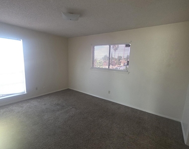 10908 Bob Stone Drive - Photo Thumbnail 7