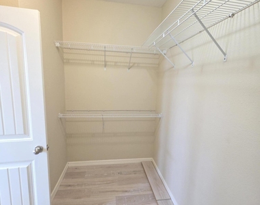 7346 Gulf Creek Drive - Photo Thumbnail 33