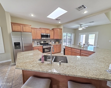 7346 Gulf Creek Drive - Photo Thumbnail 13