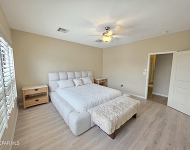 7346 Gulf Creek Drive - Photo Thumbnail 26