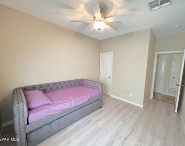 7346 Gulf Creek Drive - Photo Thumbnail 21