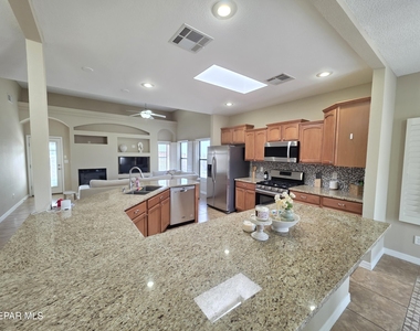 7346 Gulf Creek Drive - Photo Thumbnail 11
