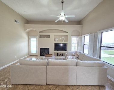 7346 Gulf Creek Drive - Photo Thumbnail 15