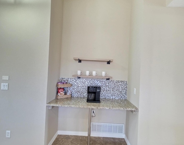 7346 Gulf Creek Drive - Photo Thumbnail 10