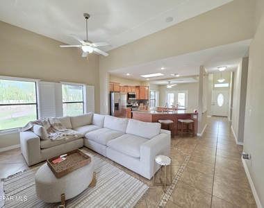 7346 Gulf Creek Drive - Photo Thumbnail 8
