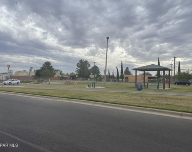 9289 Leonardo Avenue - Photo Thumbnail 9