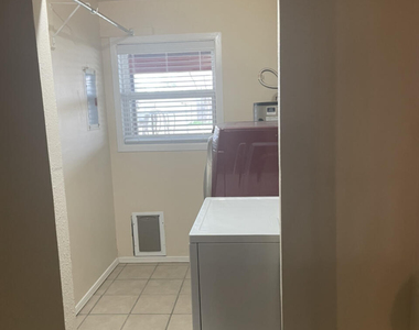 9289 Leonardo Avenue - Photo Thumbnail 5
