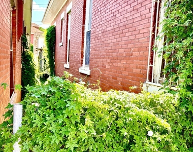 1219 N Laurel Street - Photo Thumbnail 14