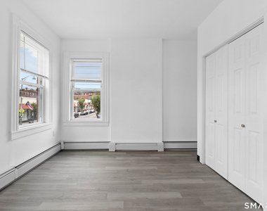 654 Park Street - Photo Thumbnail 5