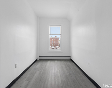654 Park Street - Photo Thumbnail 6