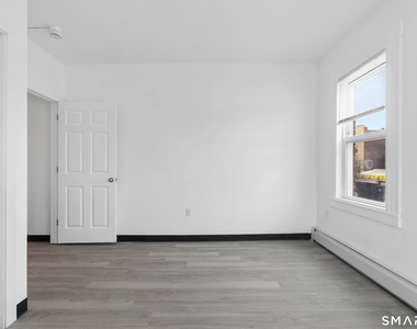 654 Park Street - Photo Thumbnail 7