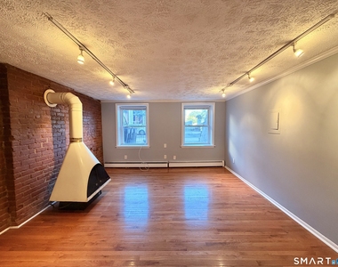 46 Warren Street - Photo Thumbnail 1