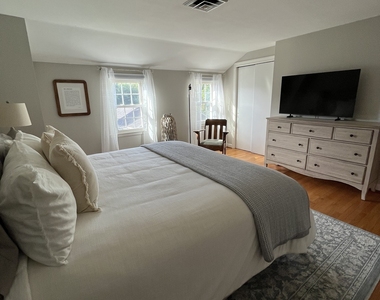 13 Boxwood Lane - Photo Thumbnail 5