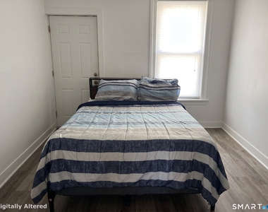 90 Oak Street - Photo Thumbnail 6