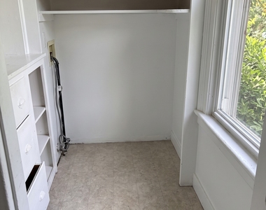 90 Oak Street - Photo Thumbnail 2