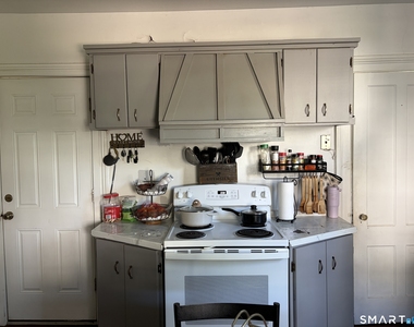 90 Oak Street - Photo Thumbnail 10