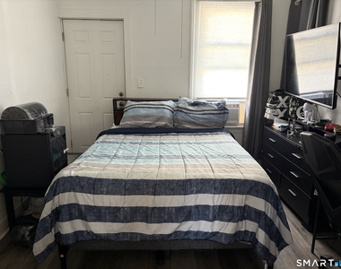 90 Oak Street - Photo Thumbnail 16