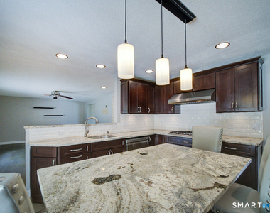 197 Maple Avenue - Photo Thumbnail 21