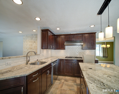 197 Maple Avenue - Photo Thumbnail 20