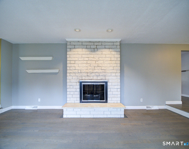 197 Maple Avenue - Photo Thumbnail 4