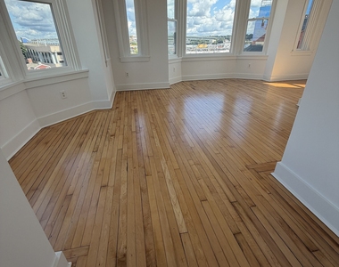 2 Bank Street - Photo Thumbnail 8