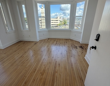 2 Bank Street - Photo Thumbnail 11
